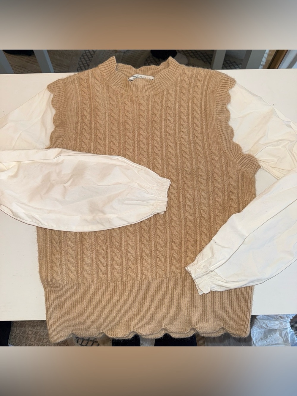 Scalloped Hem Cable Knit Sleeveless Vest in Camel